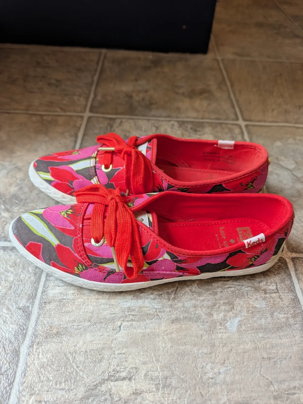 Keds For Kate Spade Red Floral Canvas Women's Lace-Up Sneakers Size 6